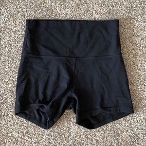Lululemon align 4” short